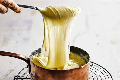   Aligot: Een romige aardappelkaas-schotel met een vleugje knoflook!