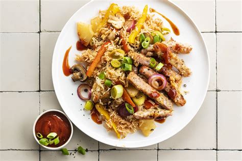  Gebaakt Varkensvlees met Hoisin Saus en Gefermenteerde Kool: Een Ongehoorde Combinatie van Zoet en Zuur!