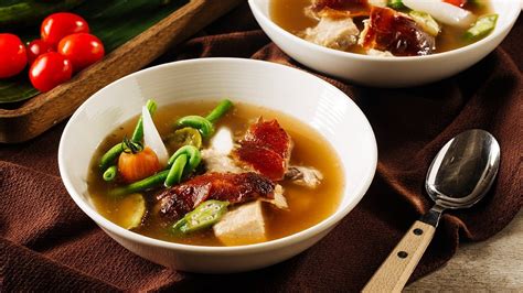 Sinigang na Lechon! A Sour and Savory Symphony for Your Taste Buds!