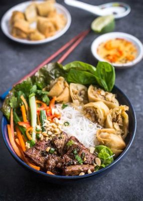 Bún Chả: Een romig en pikant Vietnamese gerecht met heerlijke gemarineerde varkensbout en frisse vermicelli noedels!