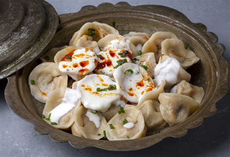  Pelmeni! Kleine Russische Dumplings Vol Smaacjelijke Vulling en Geurige Kruiden