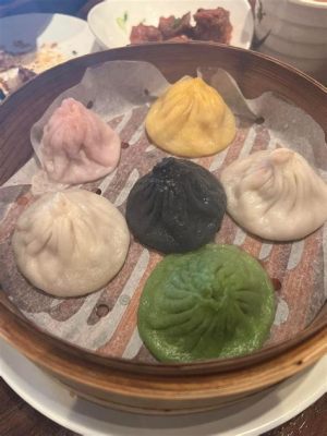  Suzhou Xiao Long Bao: Een Ontbijt vol Gepofte Verleiding en Soepige Textuur!